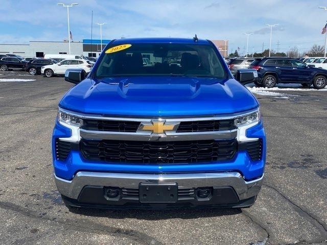 Chevrolet Silverado 1500 LT Crew Cab 4WD 2025