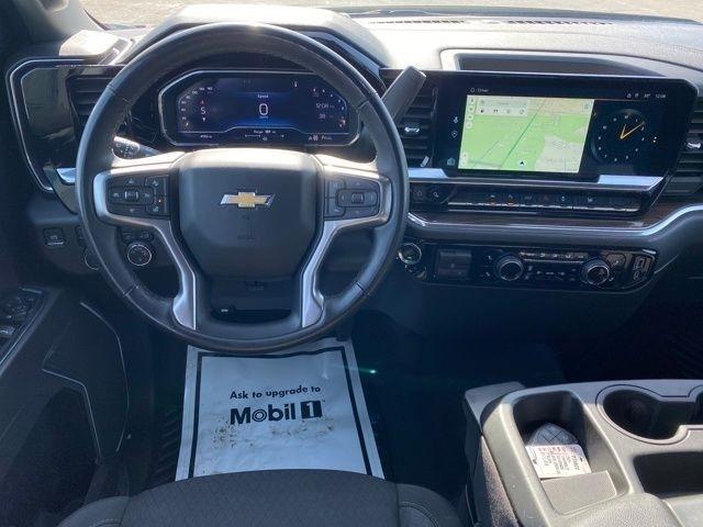 Chevrolet Silverado 1500 LT Crew Cab 4WD 2025