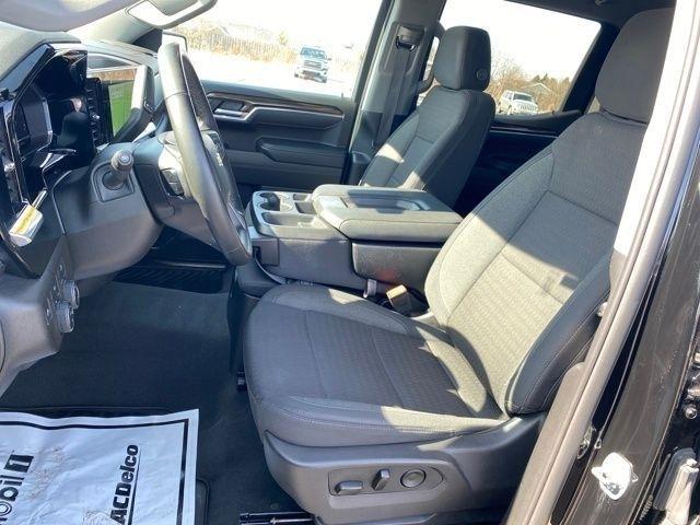 Chevrolet Silverado 1500 LT Crew Cab 4WD 2025