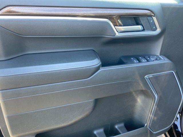 Chevrolet Silverado 1500 LT Crew Cab 4WD 2025