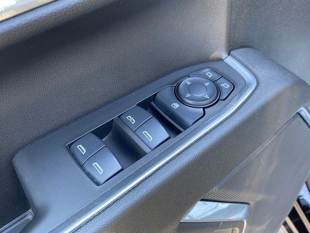 Chevrolet Silverado 1500 LT Crew Cab 4WD 2025