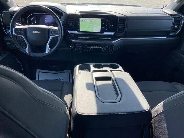 Chevrolet Silverado 1500 LT Crew Cab 4WD 2025