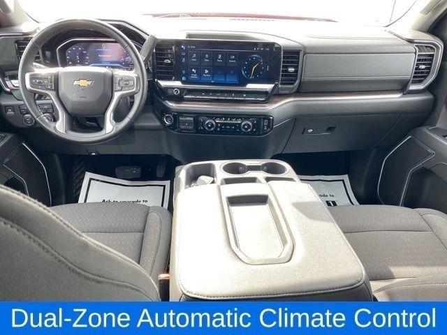 Chevrolet Silverado 1500 LT Crew Cab 4WD 2025