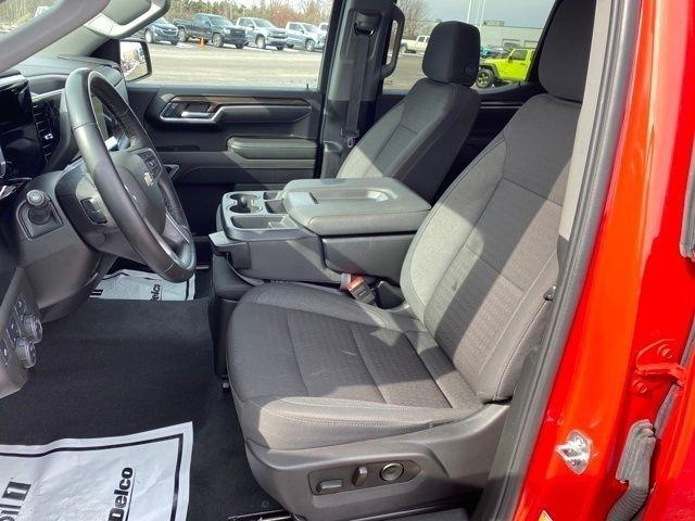 Chevrolet Silverado 1500 LT Crew Cab 4WD 2025