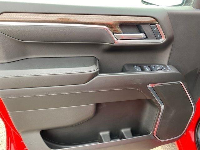 Chevrolet Silverado 1500 LT Crew Cab 4WD 2025