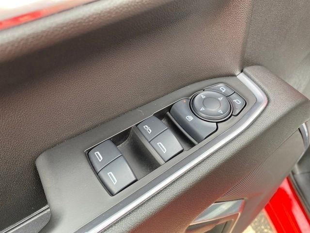 Chevrolet Silverado 1500 LT Crew Cab 4WD 2025