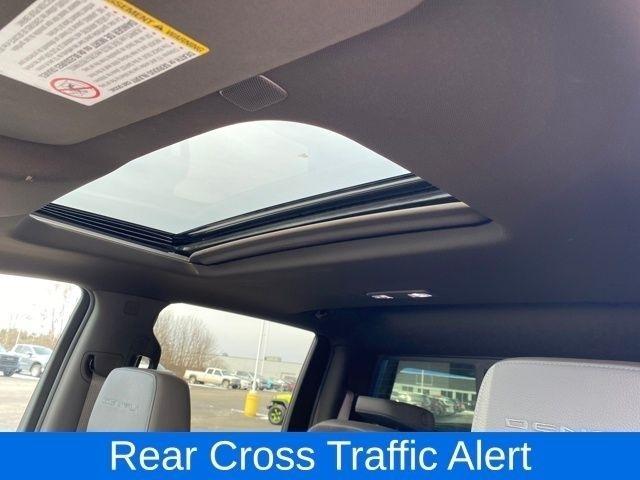 GMC Sierra 2500HD Denali Crew Cab 4WD SB 2022