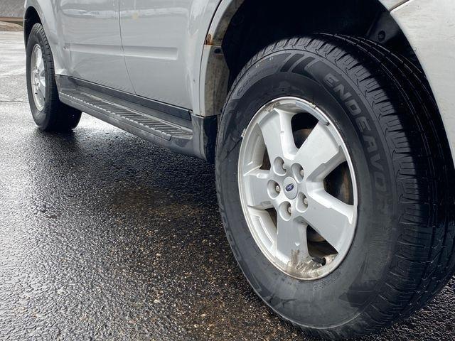 Ford Escape XLT 4WD I4 2009