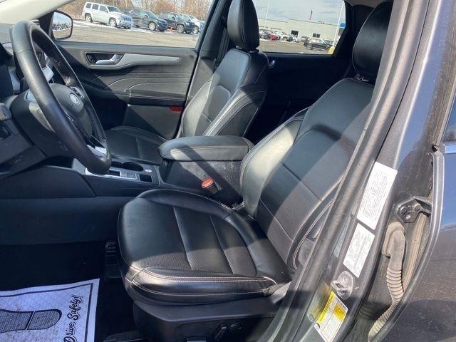 Ford Escape Platinum AWD 2023