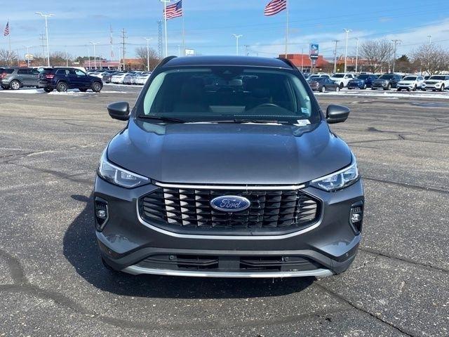 Ford Escape Platinum AWD 2023