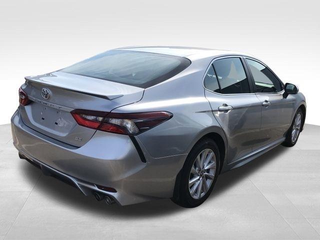 Toyota Camry SE 2023