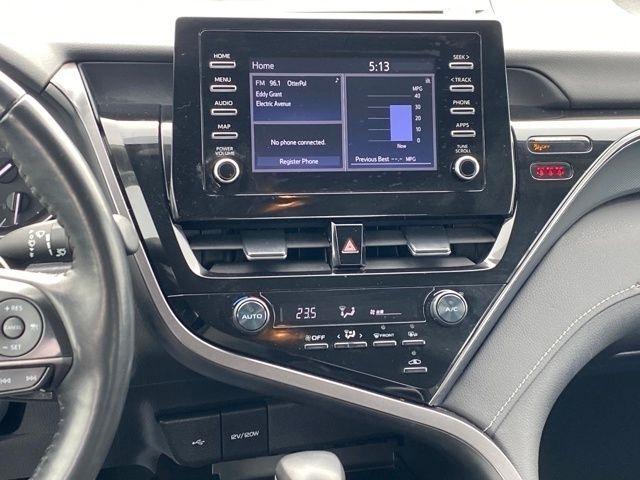 Toyota Camry SE 2023