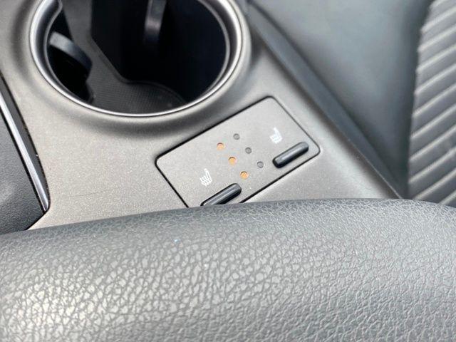 Toyota Camry SE 2023