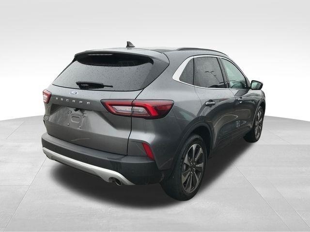 Ford Escape Platinum AWD 2023