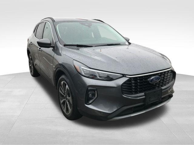 Ford Escape Platinum AWD 2023