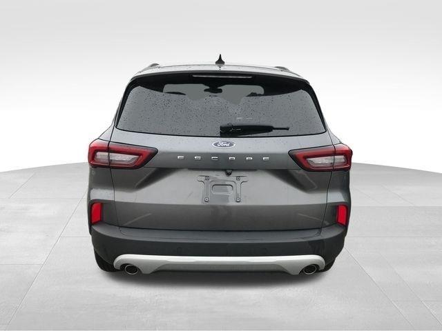 Ford Escape Platinum AWD 2023