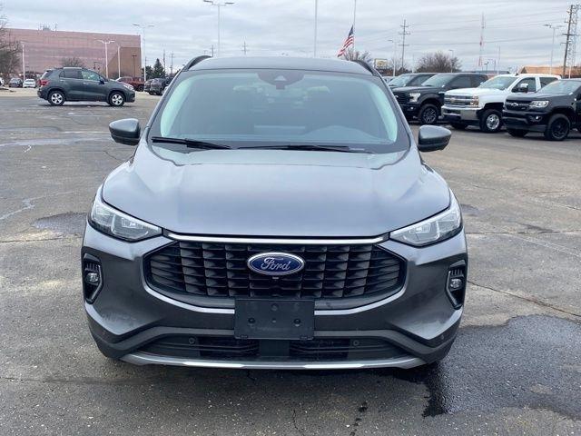 Ford Escape Platinum AWD 2023