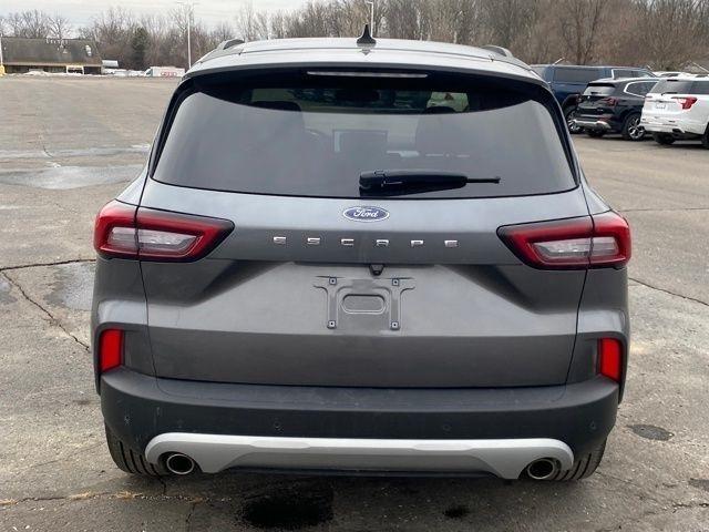 Ford Escape Platinum AWD 2023