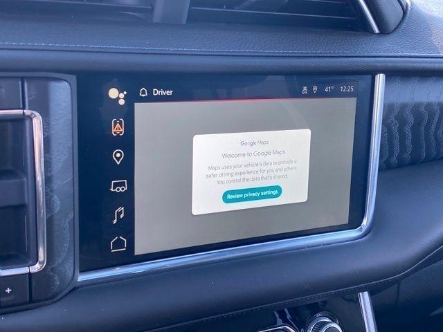 GMC Yukon Denali 4WD 2024