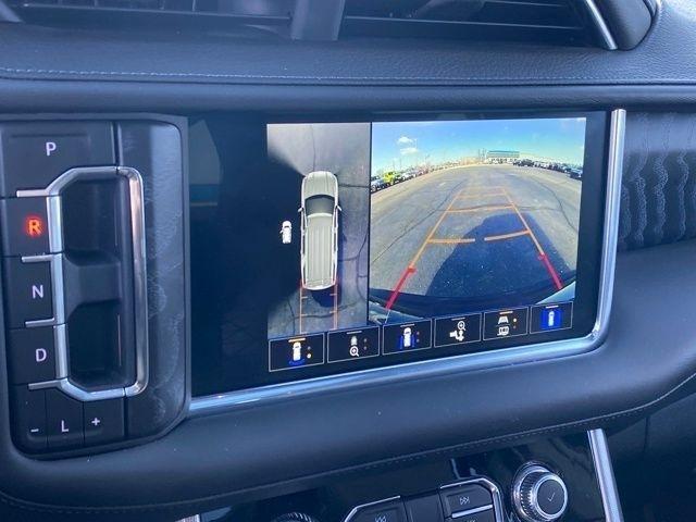 GMC Yukon Denali 4WD 2024