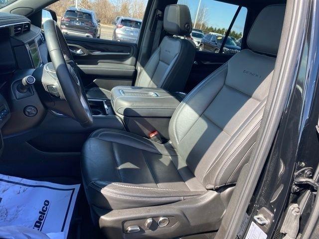 GMC Yukon Denali 4WD 2024