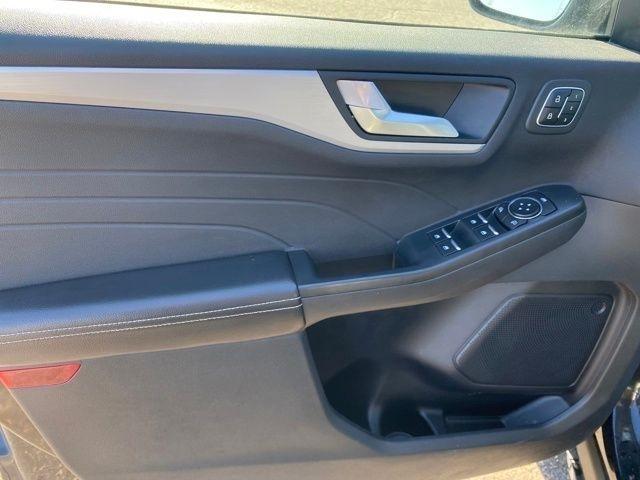 Ford Escape Platinum AWD 2023