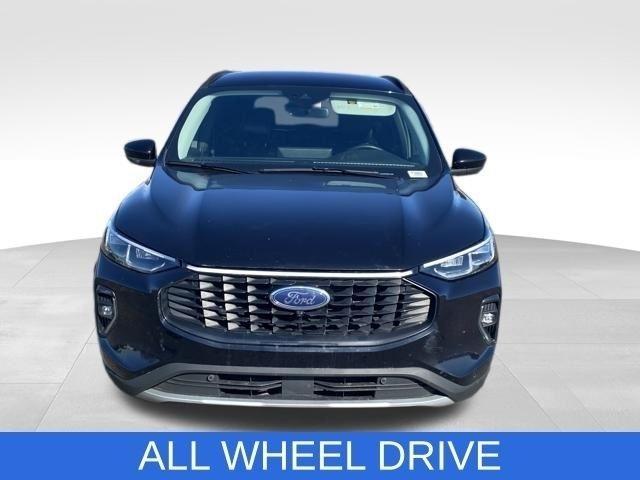 Ford Escape Platinum AWD 2023