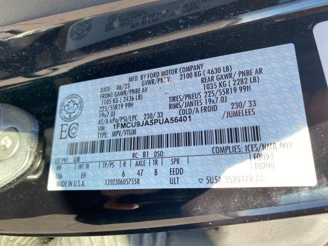 Ford Escape Platinum AWD 2023