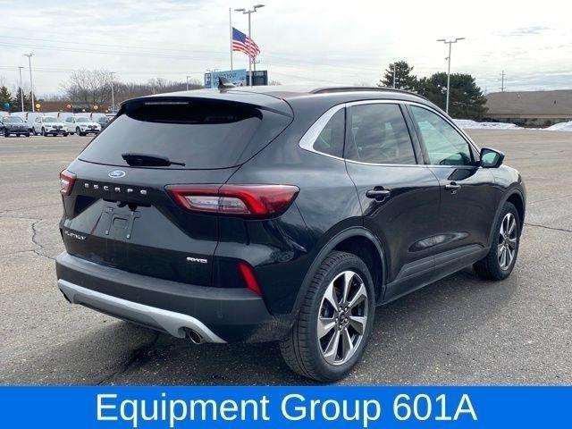 Ford Escape Platinum AWD 2023
