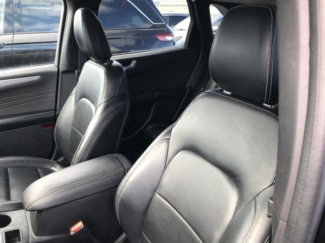 Ford Escape Platinum AWD 2023