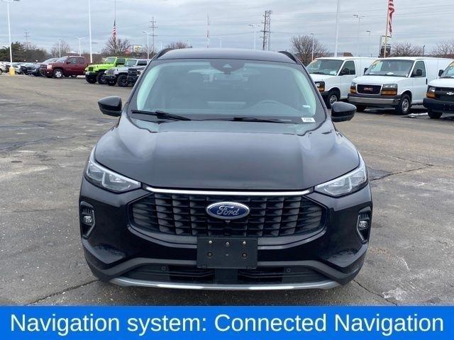 Ford Escape Platinum AWD 2023