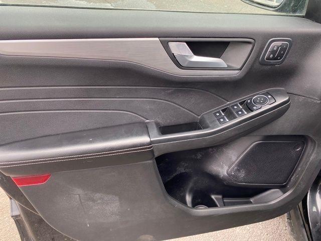 Ford Escape Platinum AWD 2023