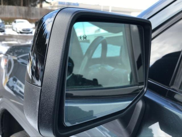 GMC Sierra 1500 AT4 Crew Cab Long Box 4WD 2020