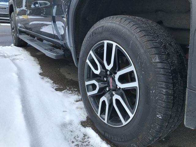 GMC Sierra 1500 AT4 Crew Cab Long Box 4WD 2020