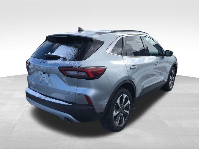 Ford Escape Platinum AWD 2023