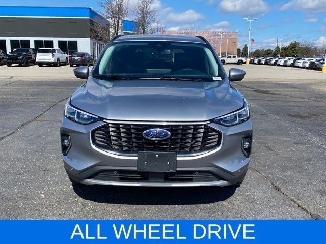 Ford Escape Platinum AWD 2023