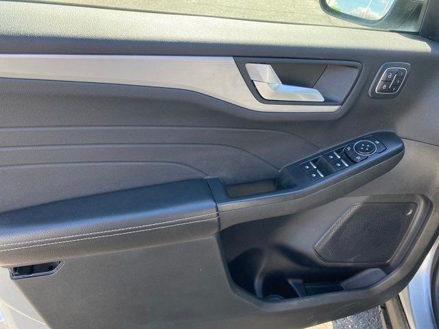 Ford Escape Platinum AWD 2023