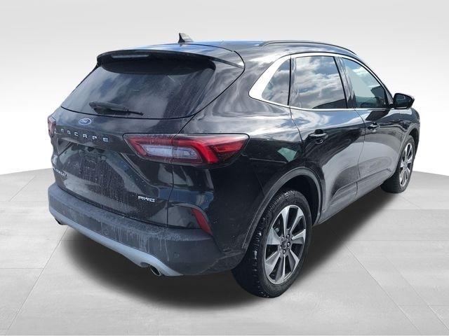 Ford Escape Platinum AWD 2023
