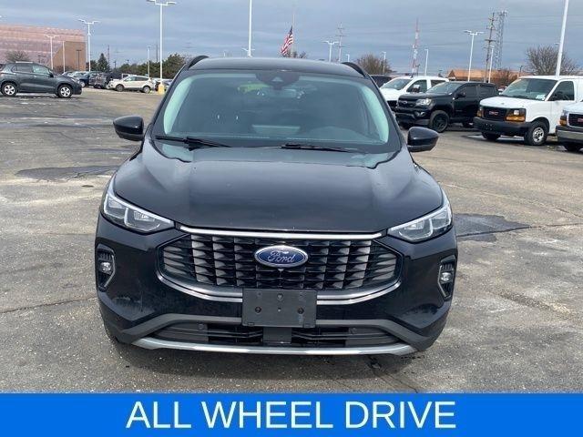 Ford Escape Platinum AWD 2023