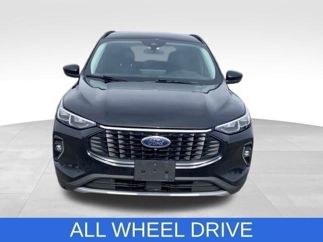 Ford Escape Platinum AWD 2023