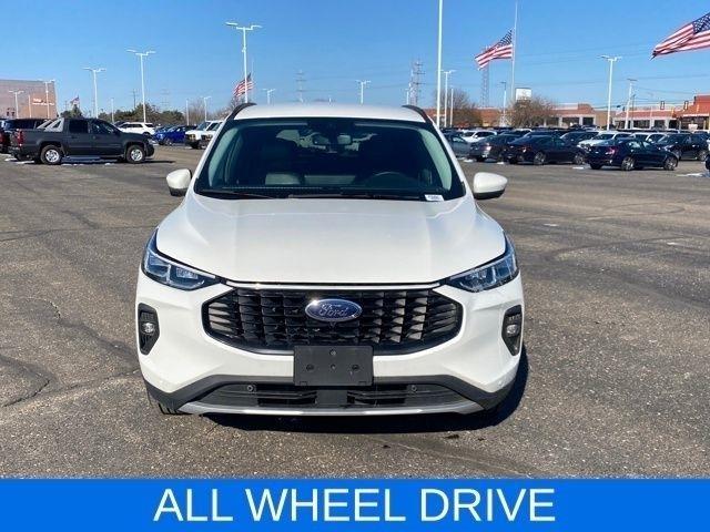 Ford Escape Platinum AWD 2024