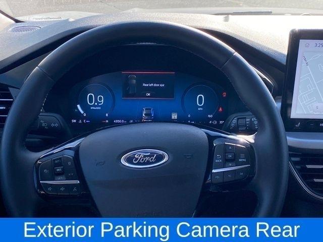 Ford Escape Platinum AWD 2024