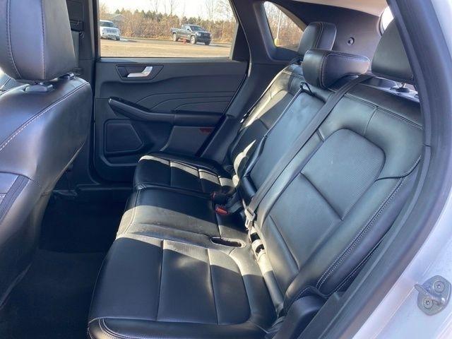 Ford Escape Platinum AWD 2024