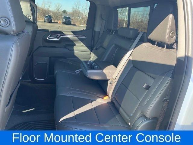 Chevrolet Silverado 1500 LTZ Crew Cab 4WD 2025