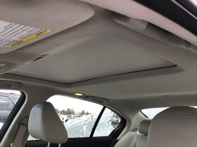 Infiniti Q50 3.0t LUXE AWD 2023