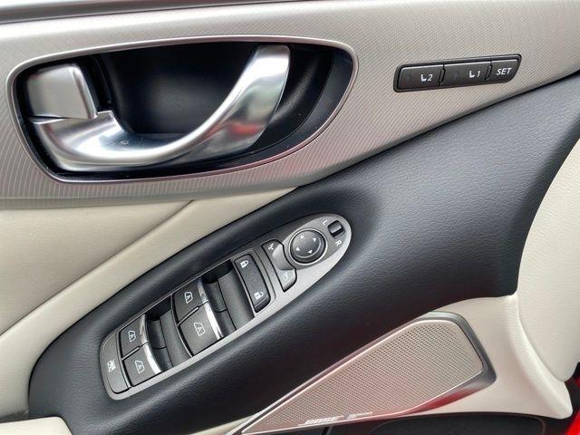 Infiniti Q50 3.0t LUXE AWD 2023