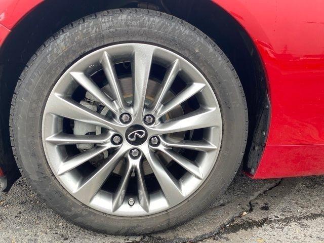 Infiniti Q50 3.0t LUXE AWD 2023