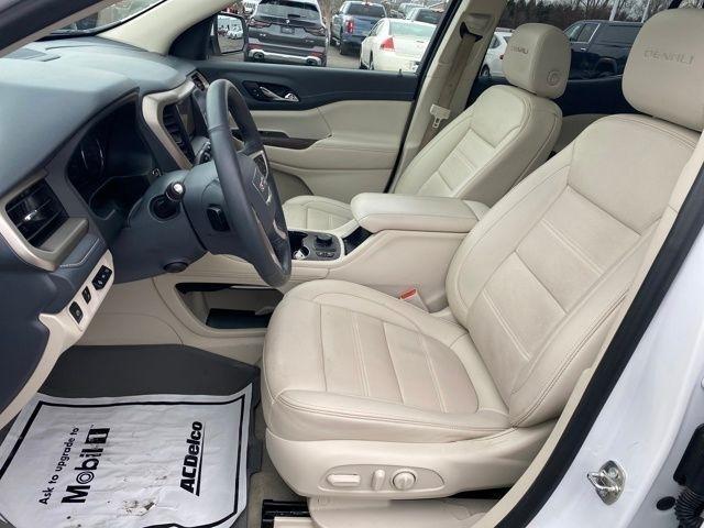 GMC Acadia Denali 2023