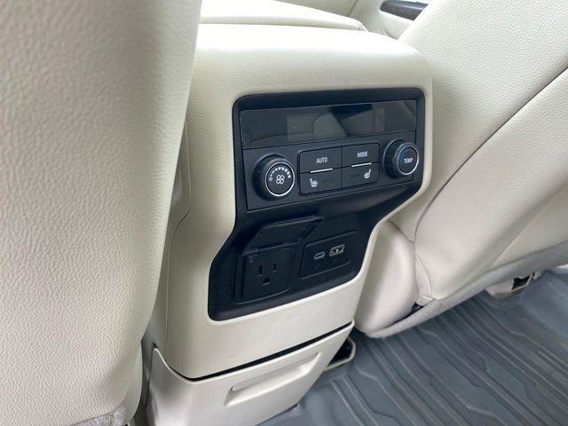 GMC Acadia Denali 2023