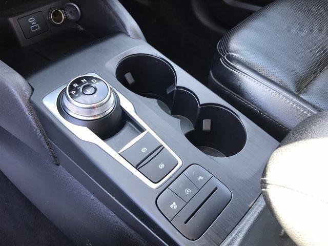 Ford Escape Titanium 4WD 2022